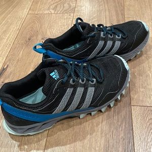 adidas run strong shoes